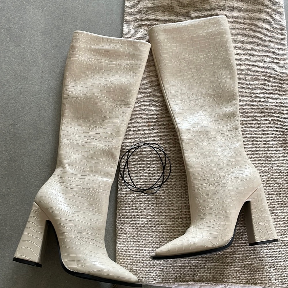 PRETTYLITTLETHING SNAKESKIN IVORY/Cream/Off white tall boots with square toe